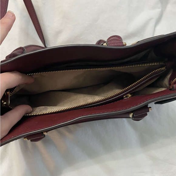 Michael Kors Red Shoulder or Hand Bag - Picture 7 of 14